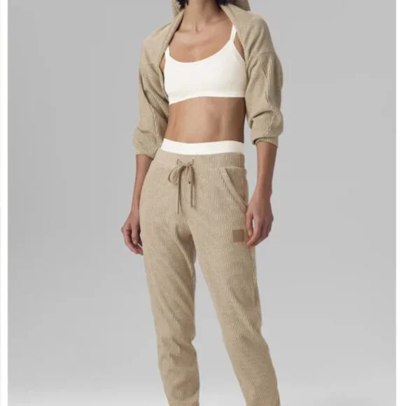 Alo Yoga - Muse Sweatpant Size- XXS - Picture 4 of 7